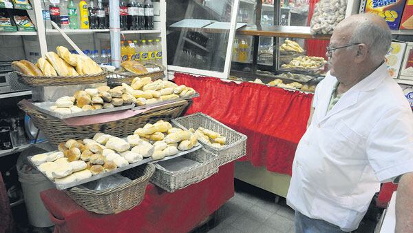 En abril, la bolsa de harina estaba 400 pesos y hoy cotiza a 600 pesos según el molino. Es una suba del 50 por ciento.