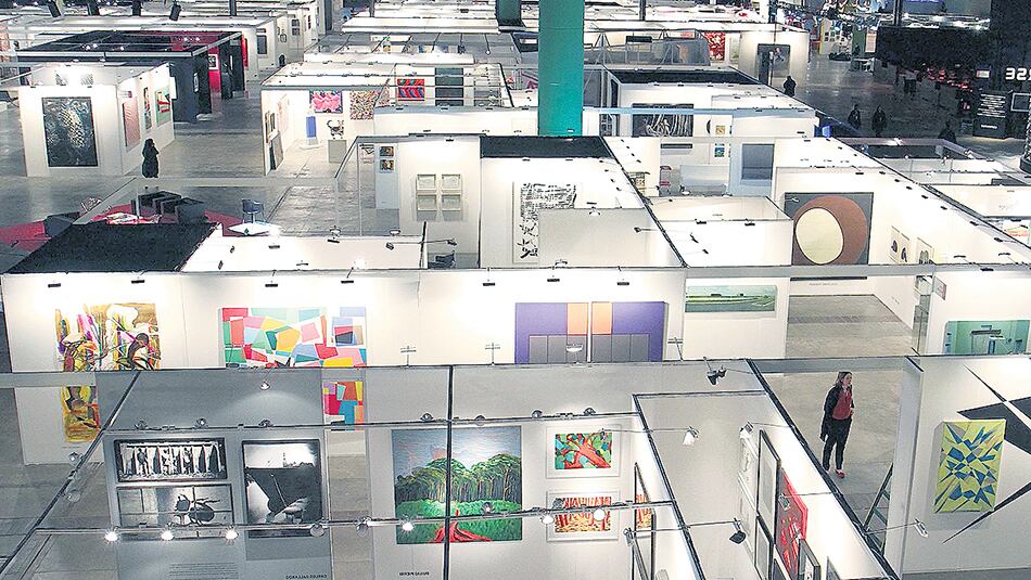 Las ferias y las bienales resultan hoy un capítulo fundamental del arte contemporáneo.