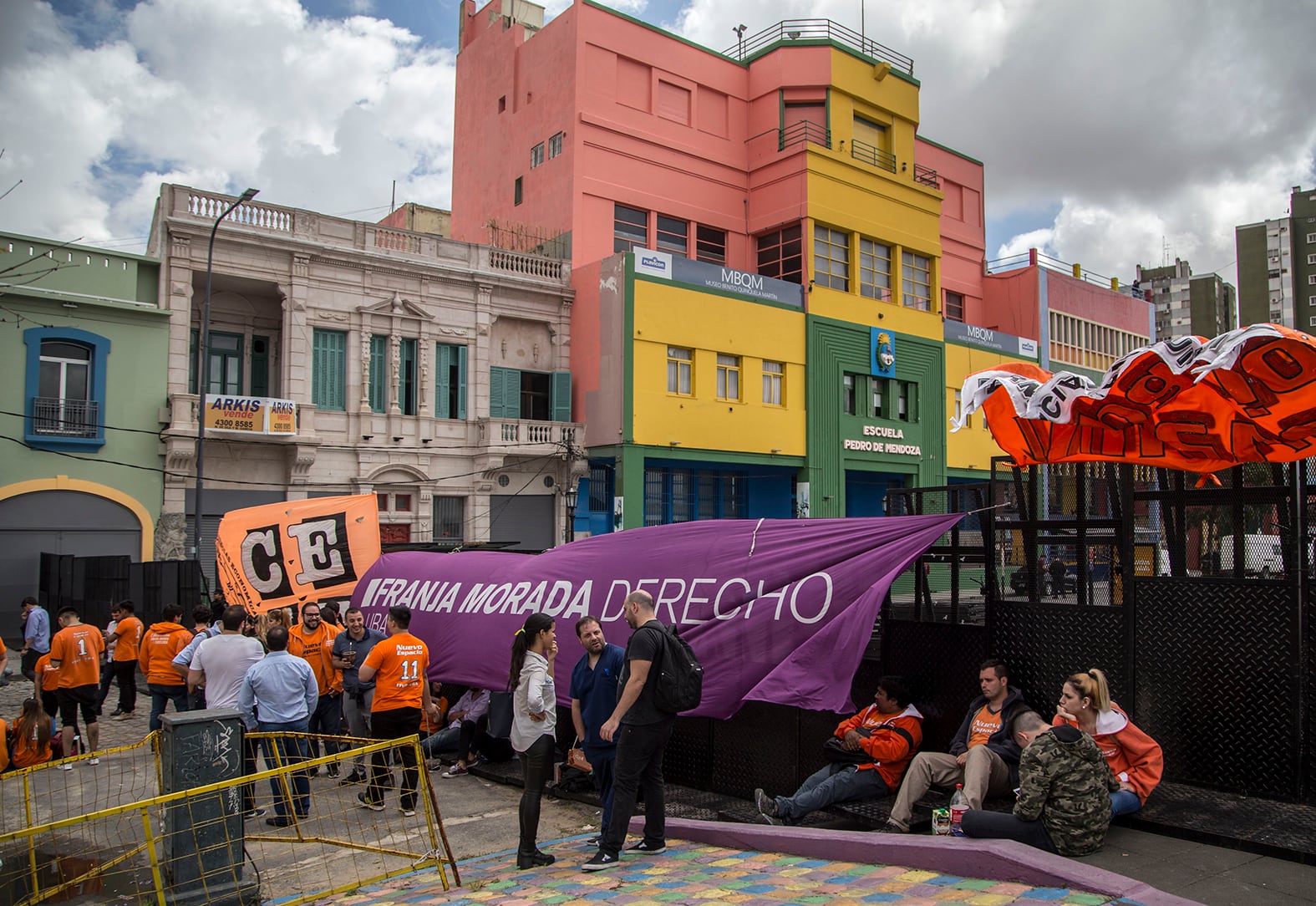 La última asamblea para elegir rector se hizo el 4 de diciembre de 2017, en el Teatro de la Ribera, en medio de un fuerte operativo de seguridad.
