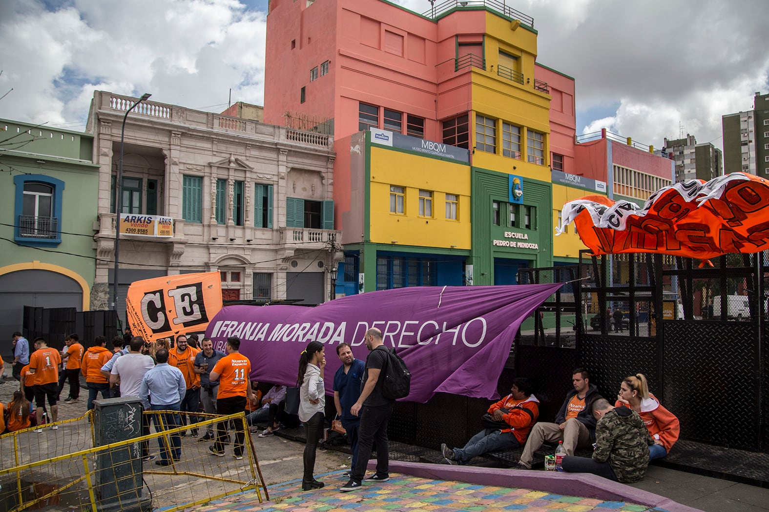 La última asamblea para elegir rector se hizo el 4 de diciembre de 2017, en el Teatro de la Ribera, en medio de un fuerte operativo de seguridad.