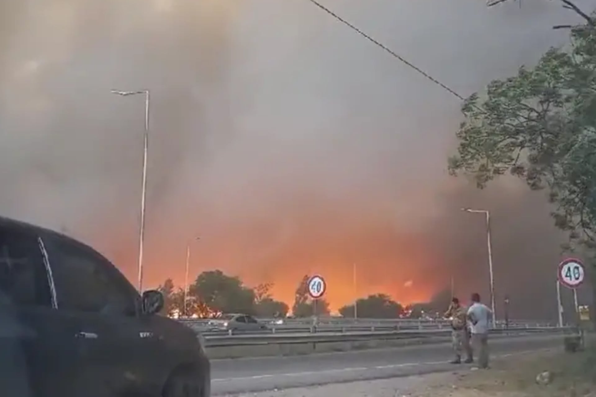Fuego en la ruta nacional 20. Imagen: captura de video