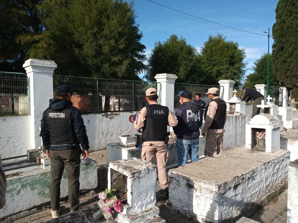 Inicio de las excavaciones en el cementerio entrerriano de Ibicuy
