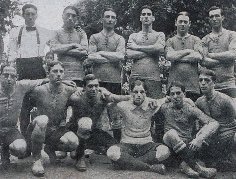 Los jugadores del plantel de Boca en 1913, año en el que ascendió a Primera División.
