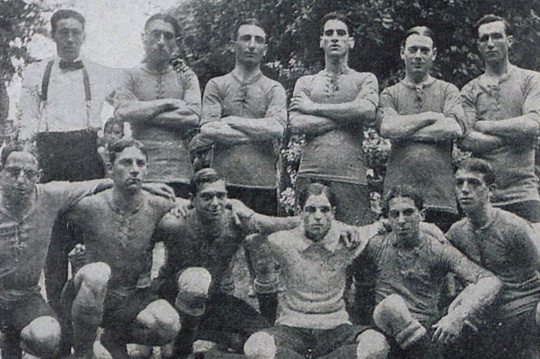 Los jugadores del plantel de Boca en 1913, año en el que ascendió a Primera División.