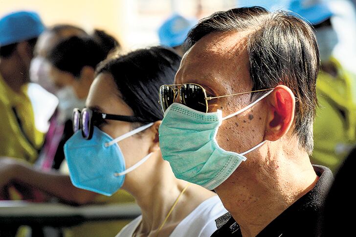 Para la OMS, la escalada de contagios fuera de China es "muy preocupante", advirtió el director del organismo. 