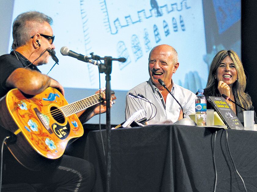 La presentación de Los días eran así fue emocionante y divertida, igual que el libro de Soriani.