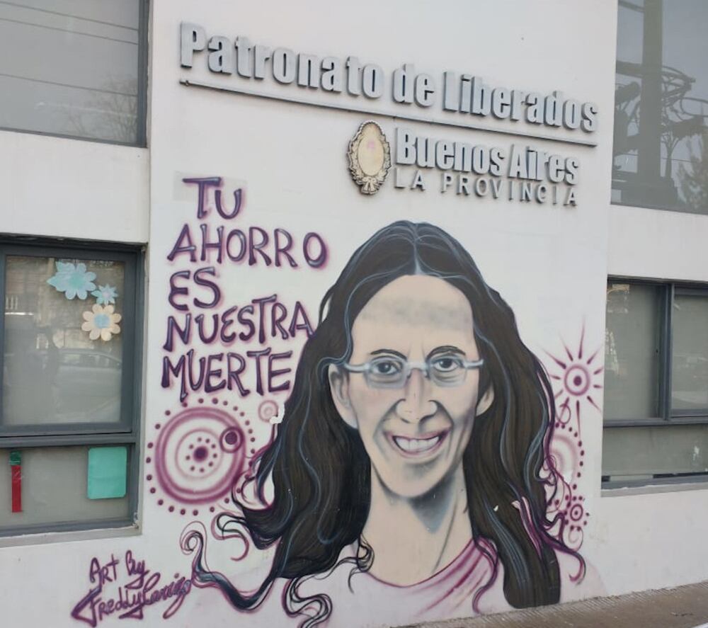 El Ministerio de Cultura y Educación de la Nación encargó una serie de murales de personas víctimas de violencia institucional. Ya está designado el artista, solo resta que se libere el presupuesto para llevarlo a cabo, en la Universidad de Hurlingham.