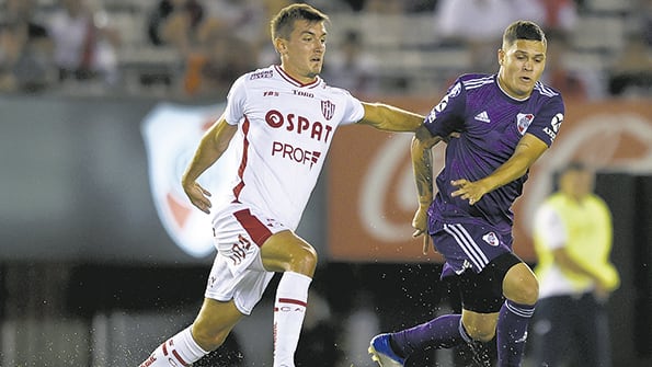 Los jugadores de River estuvieron muy erráticos en los pases de la pelota.