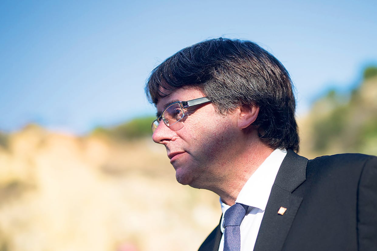 De cara al ultimátum que vence a las 10 de la mañana de hoy, nada indica que Puigdemont vaya a dar marcha atrás.