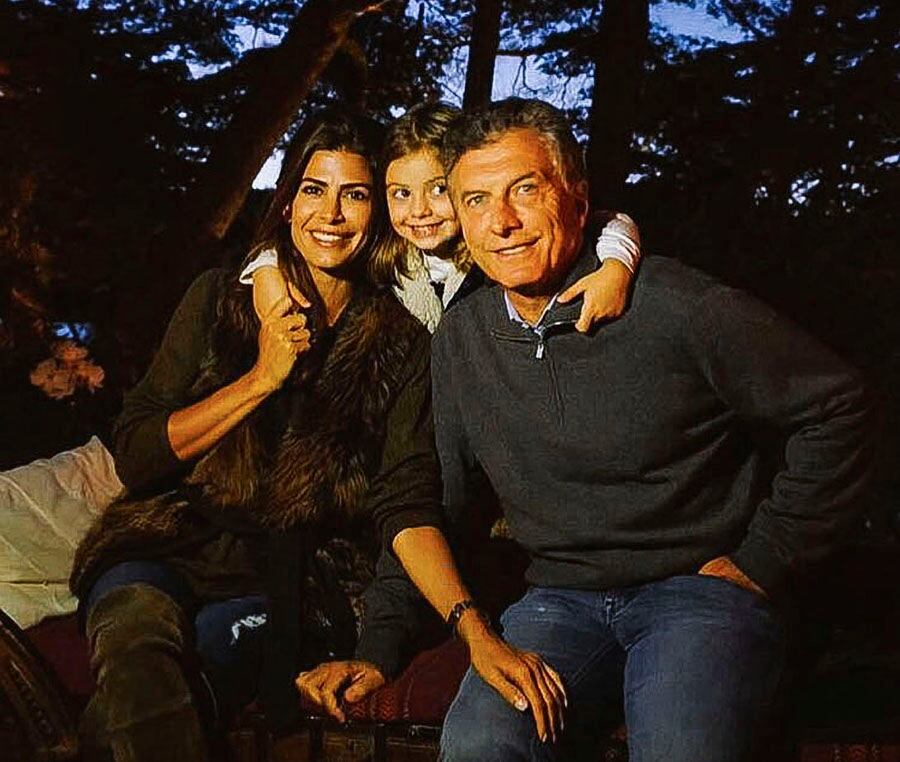 El Presidente junto a su esposa, Juliana Awada, y su hija Antonia.