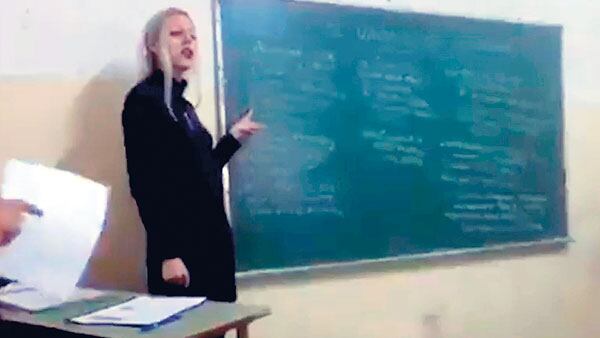 Denis Yanet Evequoz daba clases en las escuelas Jesús Maestro y Santa Magdalena Sofía Barat.