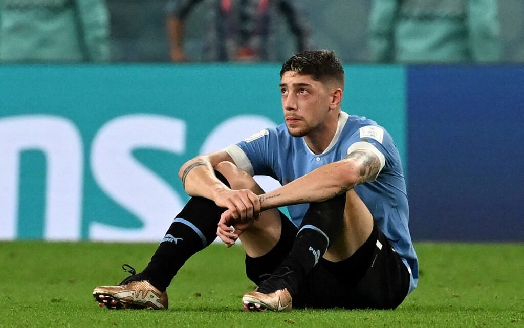 Federico Valverde sin esperanzas al final del partido de fútbol del Grupo H de la Copa Mundial Qatar 2022 entre Ghana y Uruguay  (AFP)