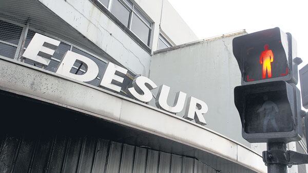 La empresa no dio explicaciones sobre el desperfecto sufrido en las siete subestaciones que provocaron el corte.