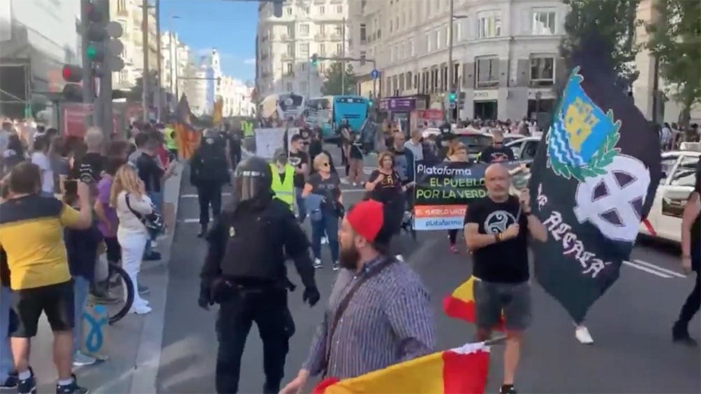 La marcha, que convocó apenas a unas 200 personas, se realizó en el barrio madrileño Chueca, este sábado.