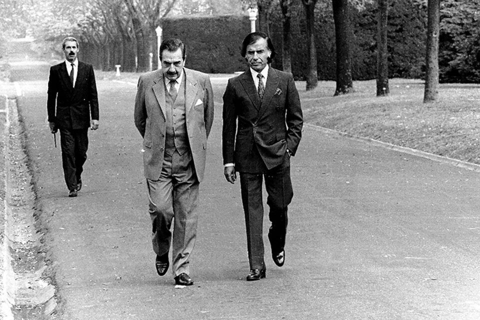 Carlos Menem y Raúl Alfonsín sellaron el Pacto de Olivos y acordaron la reforma de la Constitución Nacional el 14 de noviembre de 2017.