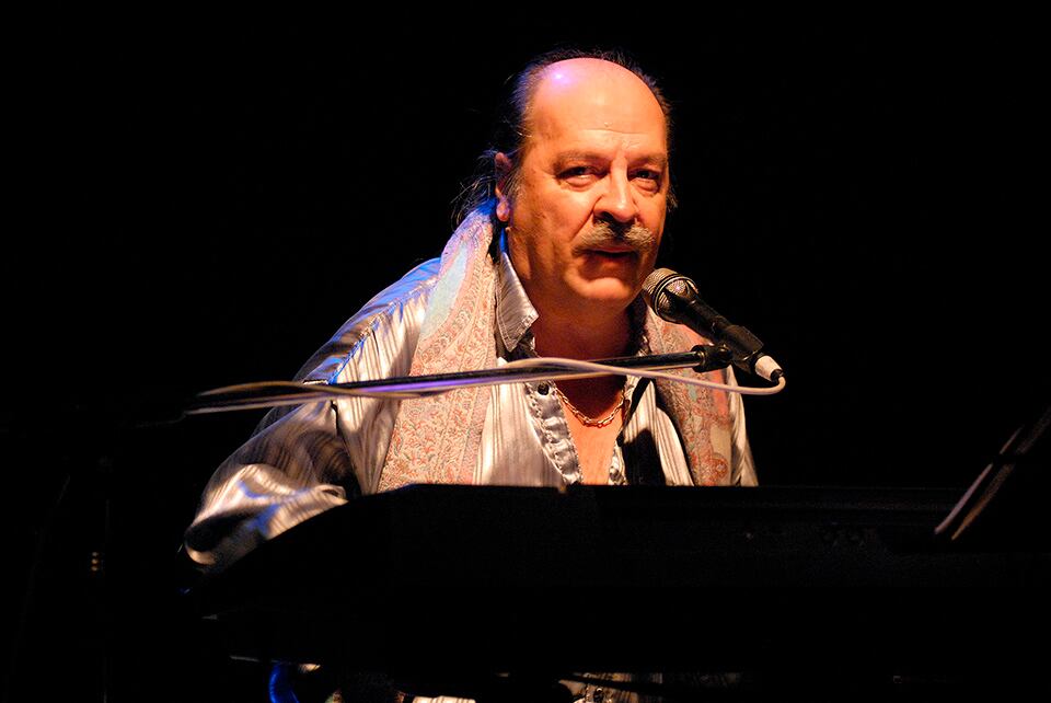 Nebbia donó su piano histórico a la Biblioteca del Congreso Nacional.