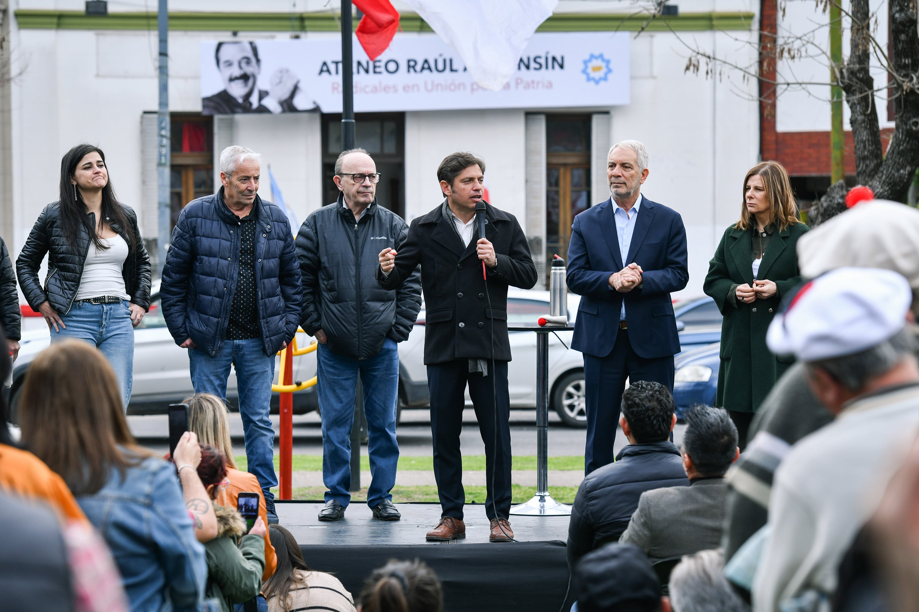 Kicillof encabezó el acto con el radicalismo alfonsinista en La Plata. 