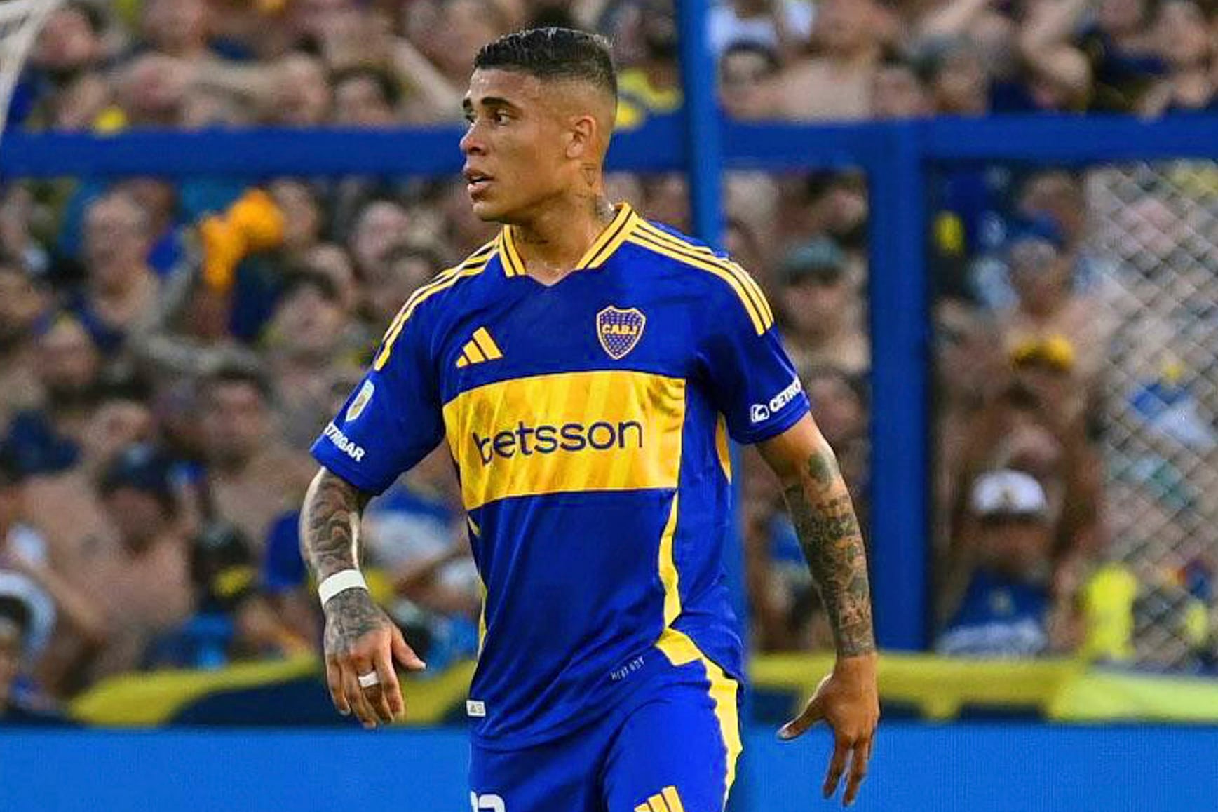 Ayrton Costa, marcador central de Boca