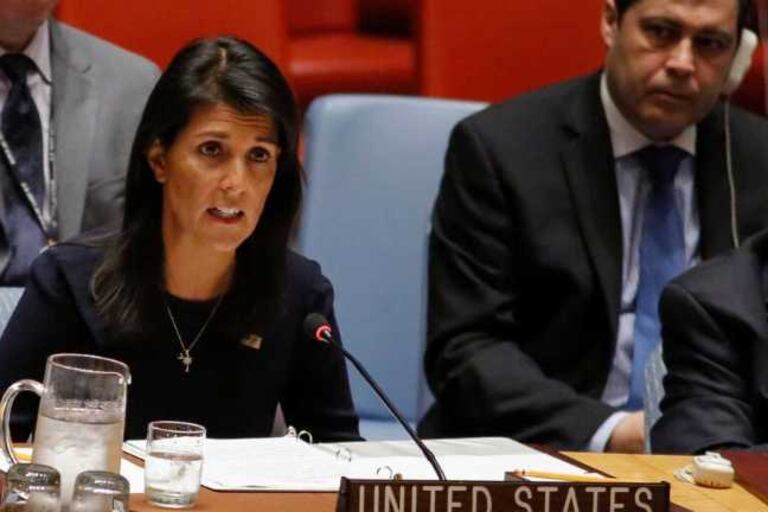 Haley, la embajadora en la ONU que quedó aislada en la votación sobre el embargo.