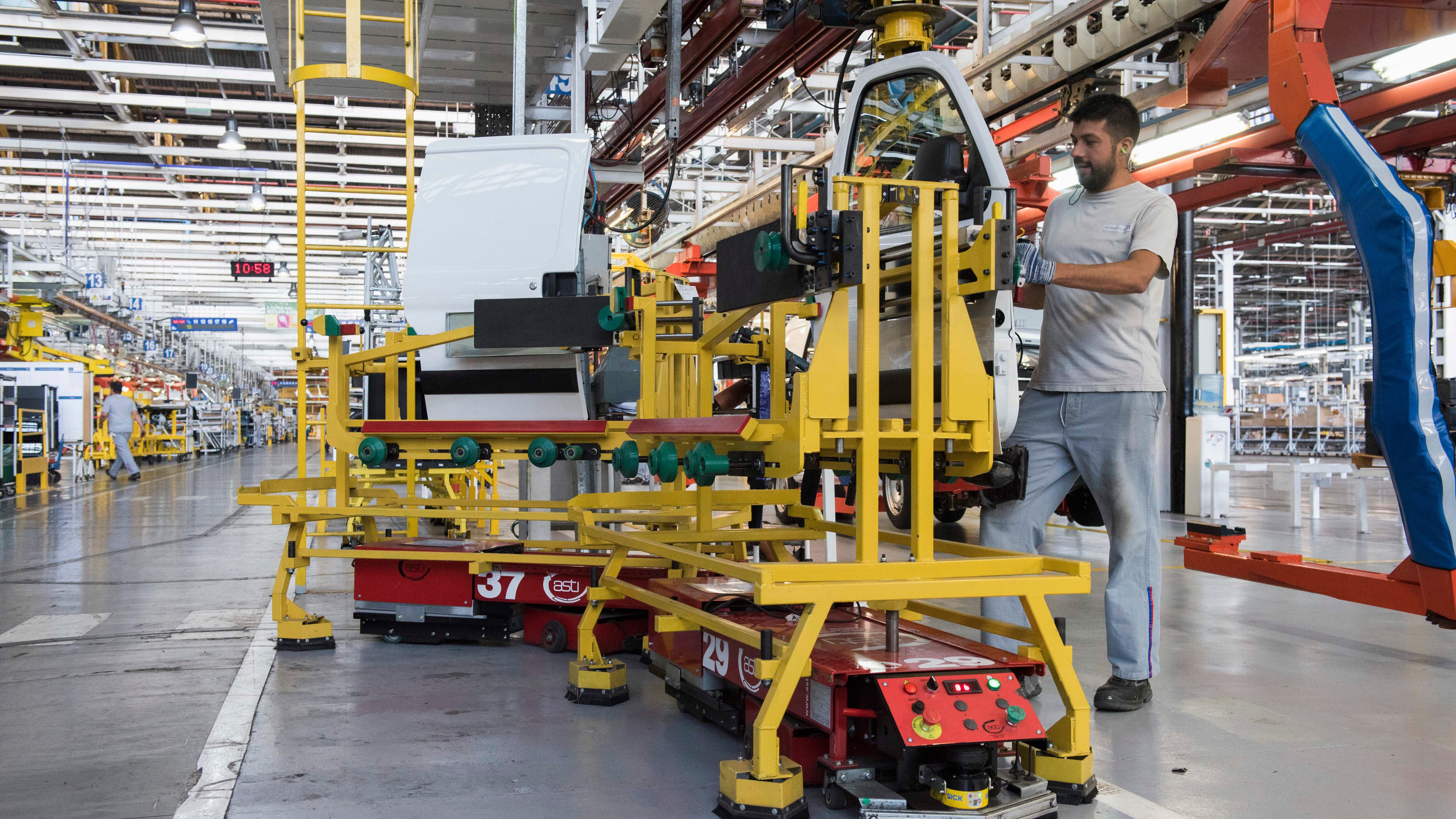 La contracción de junio con respecto a mayo esfumó las esperanzas del inicio de un repunte.