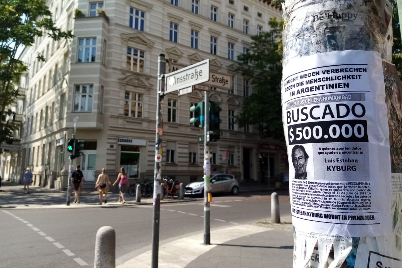 Luis Esteban Kyburg huyó de la justicia argentina aprovechando la doble ciudadanía, pero los H.I.J.O.S lo encontraron.