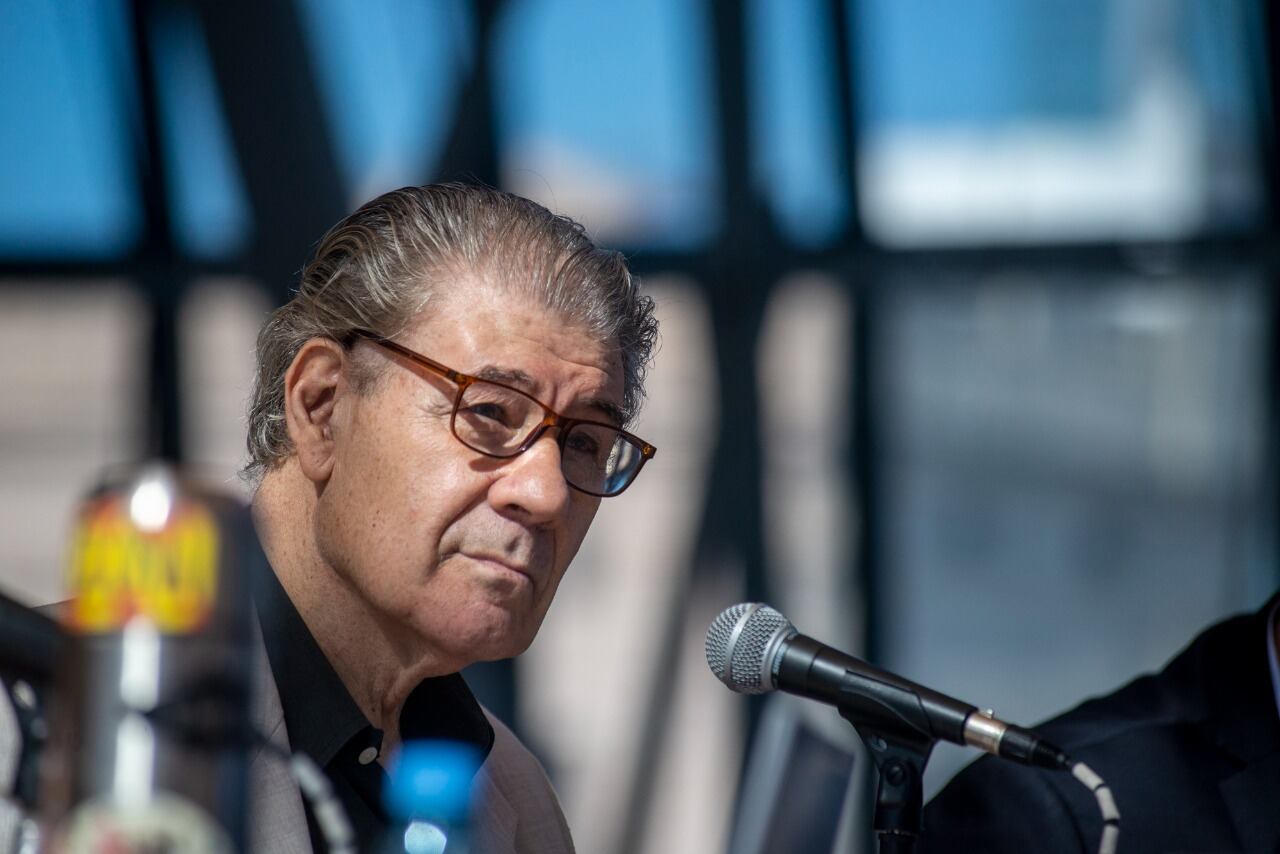 Víctor Hugo en el CCK, al comando de "La Mañana" por AM 750.