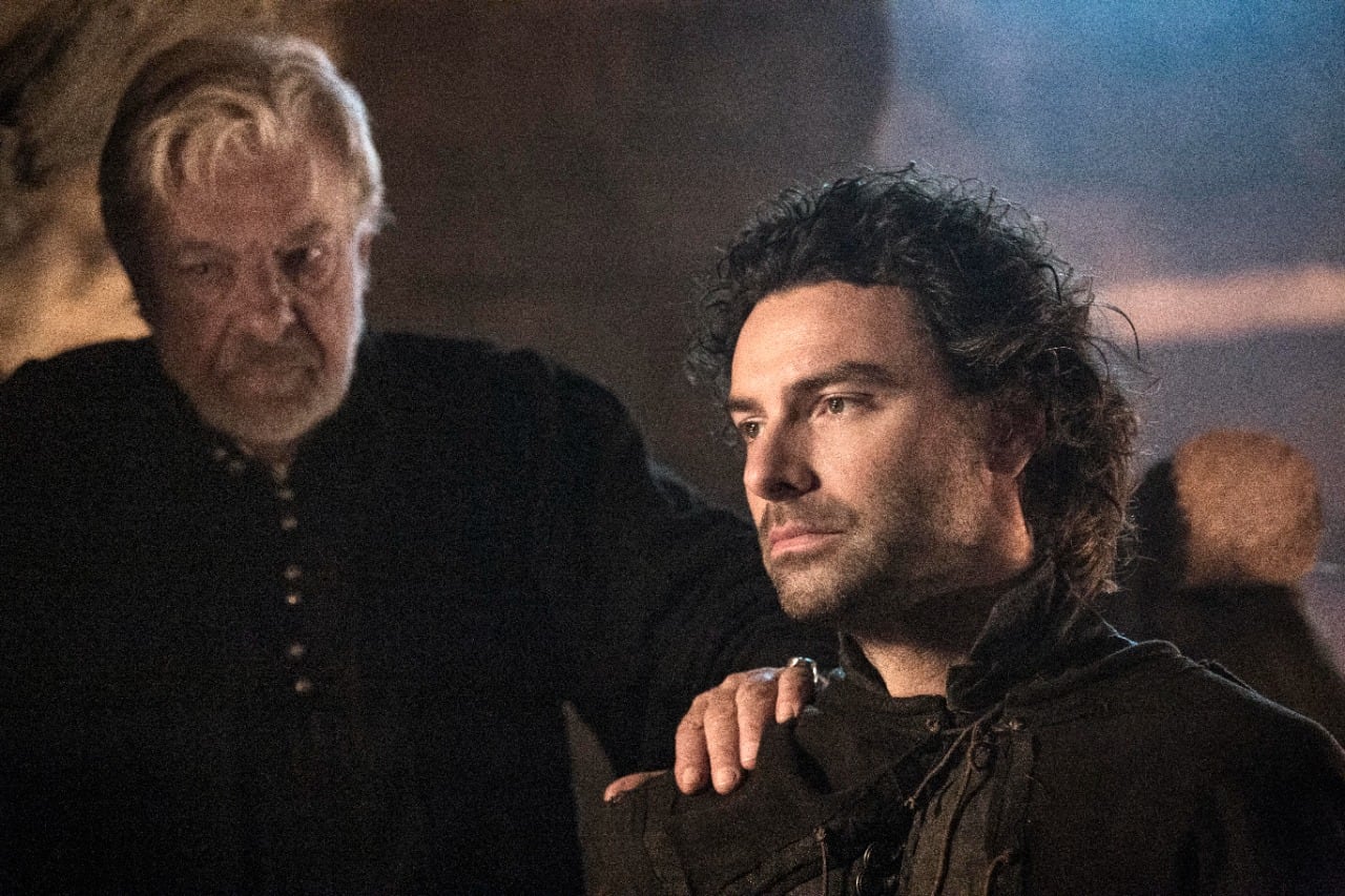 La serie va los domingos a las 22 y está disponible en Flow.