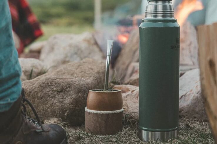 Los termos de viaje Stanley se convirtieron en todo un fenómeno de la cultura pop, especialmente luego de la pandemia.