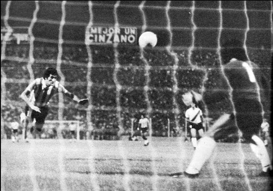 Ubaldo Matildo Fillol cumple este lunes 75 años.