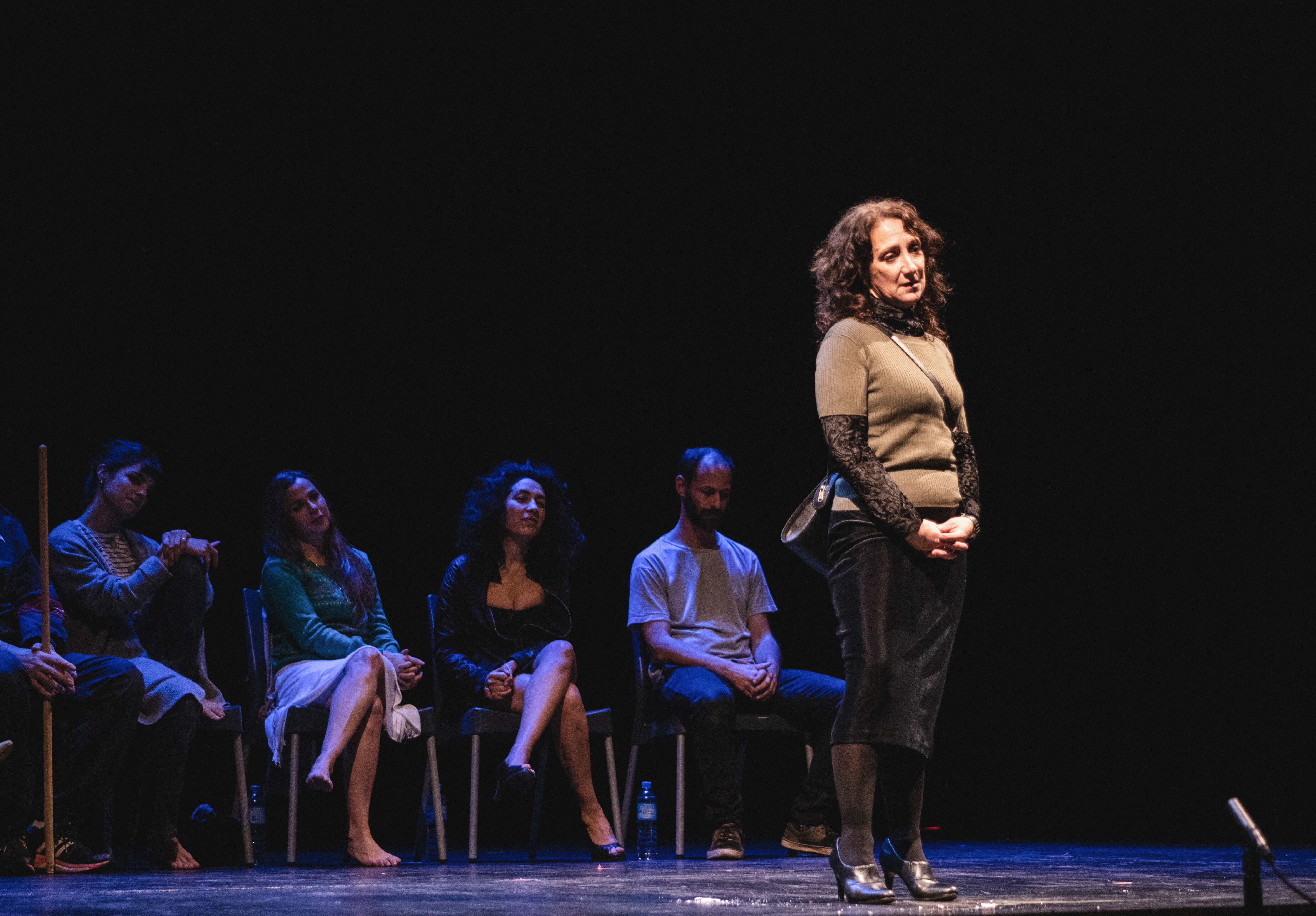 El Cervantes subirá a su página el video de la última edición de "Idénticos", de Teatroxlaidentidad. María José Gabín participa con un monólogo. 