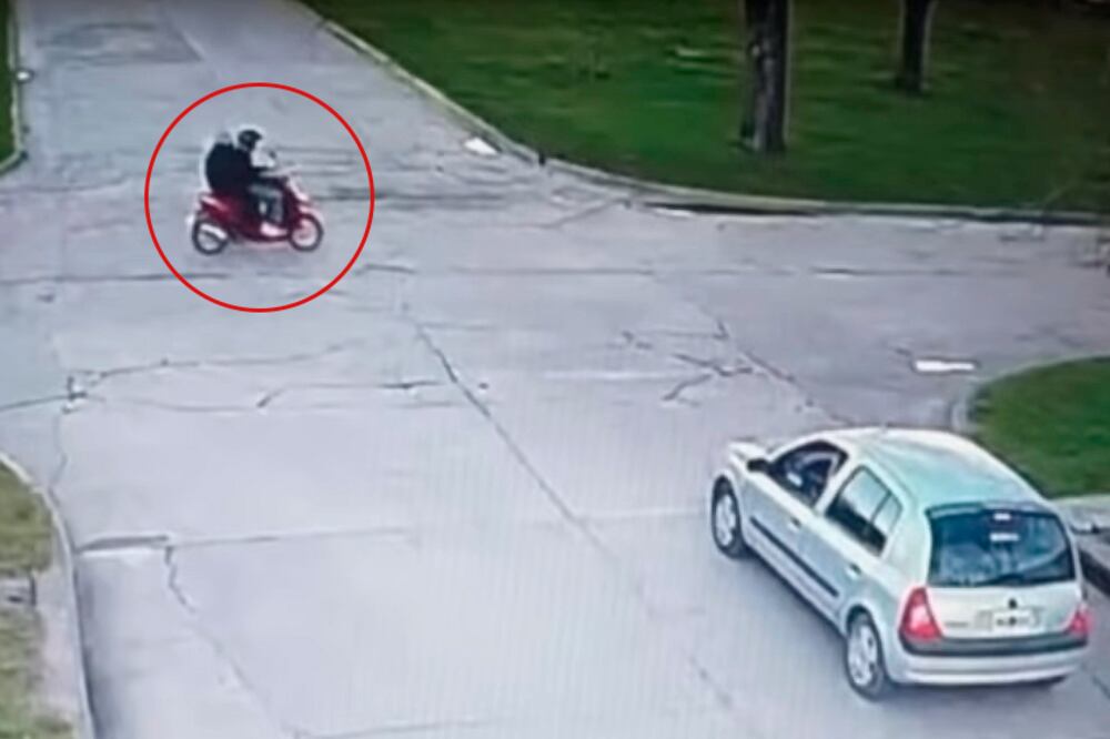 Una de las imágenes que muestran el recorrido de la moto de Lito Garay.