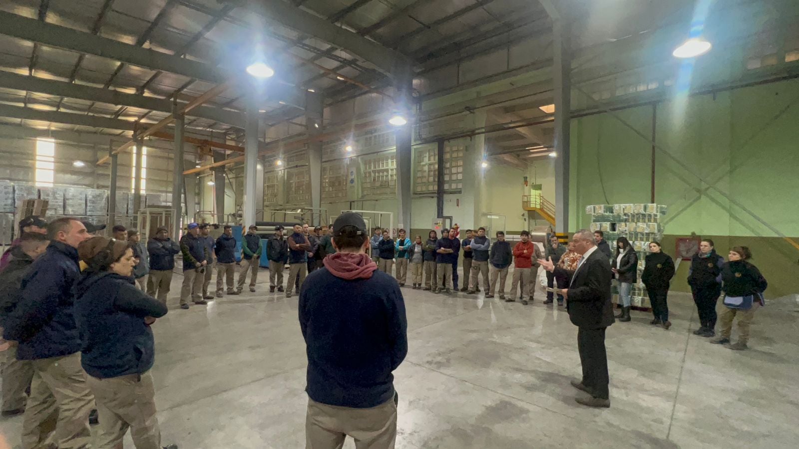 Los operarios de una fábrica votaron masivamente a Milei y el dueño los reunió para advertirles por su trabajo.