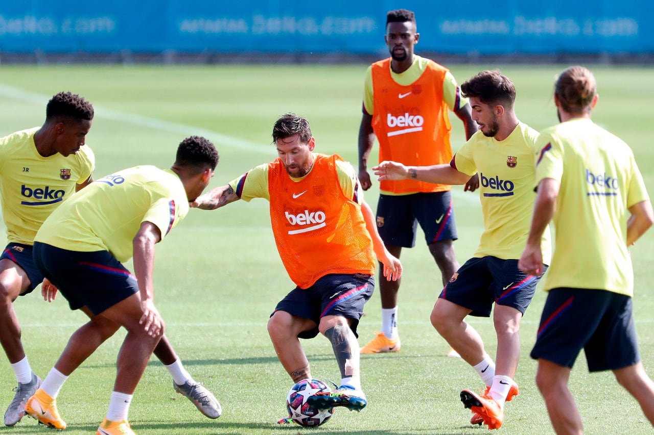 El jugador contagiado no tuvo contacto con el plantel que se prepara para la Champions League.