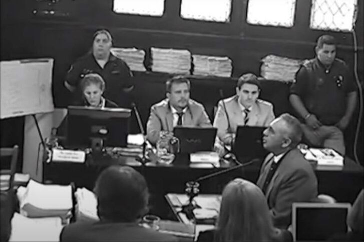 Imágenes del documental "La Noche del mimeógrafo" realizado por Canal 20 TV Universidad Nacional de Entre Ríos con la colaboración de Canal Universidad de la Universidad Nacional de Mar del Plata