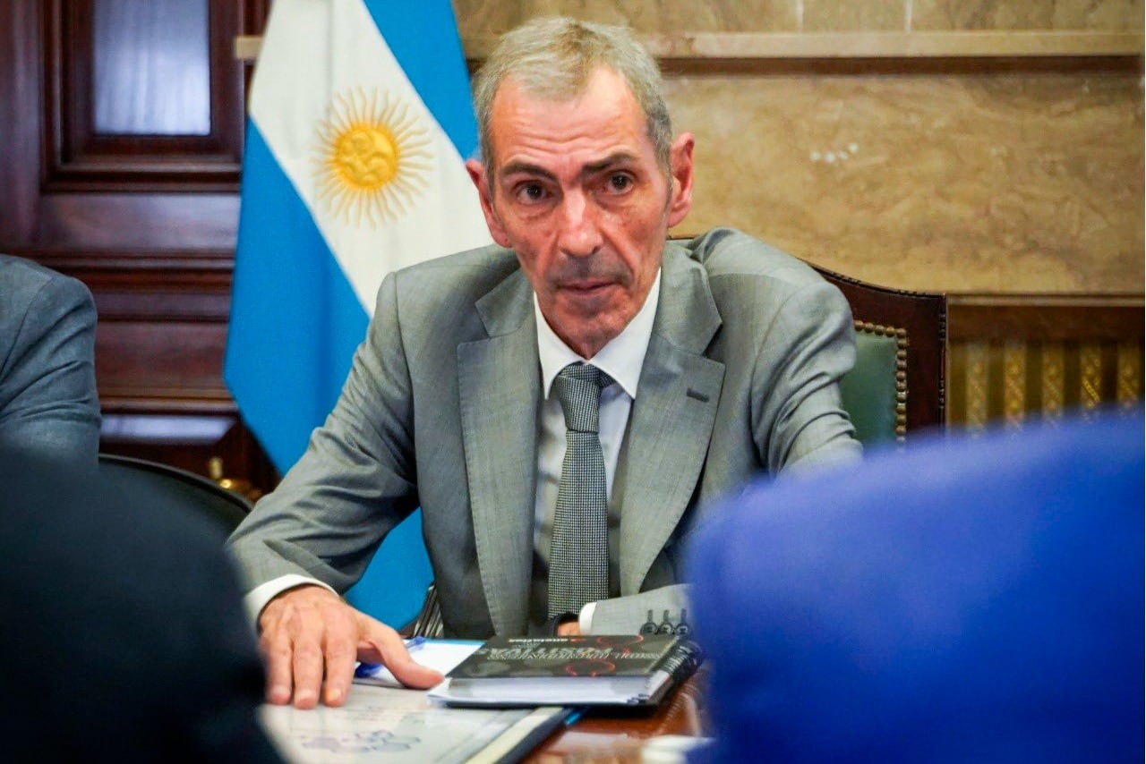 "No somos unos improvisados", dijo el secretario.