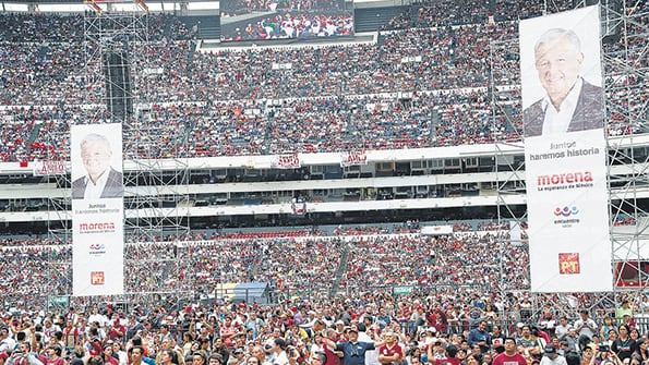 Los simpatizantes de Morena llenaron el Estadio Azteca en el cierre de campaña de AMLO.