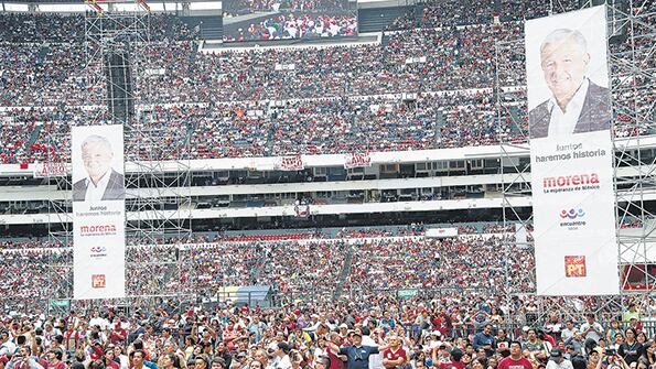Los simpatizantes de Morena llenaron el Estadio Azteca en el cierre de campaña de AMLO.