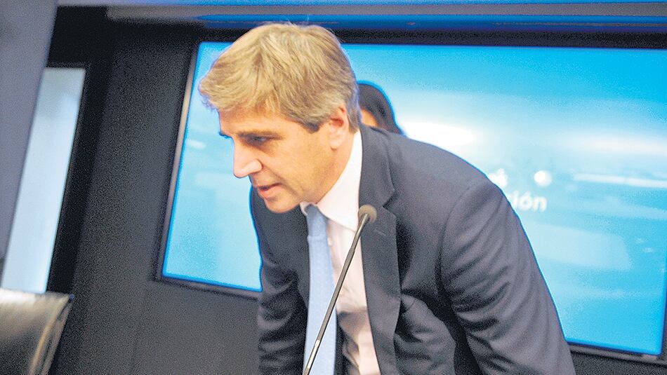 Luis Caputo es el responsable técnico de la ingeniería financiera.