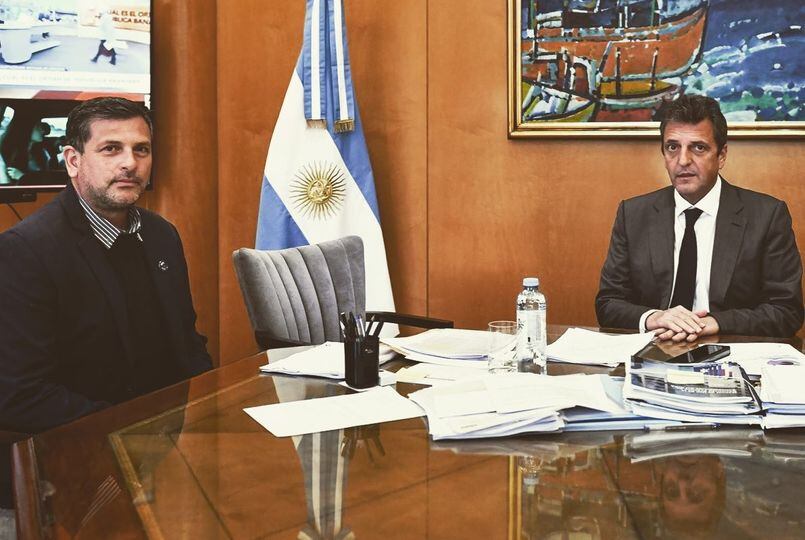 Ismael Bordagary junto a Sergio Massa.