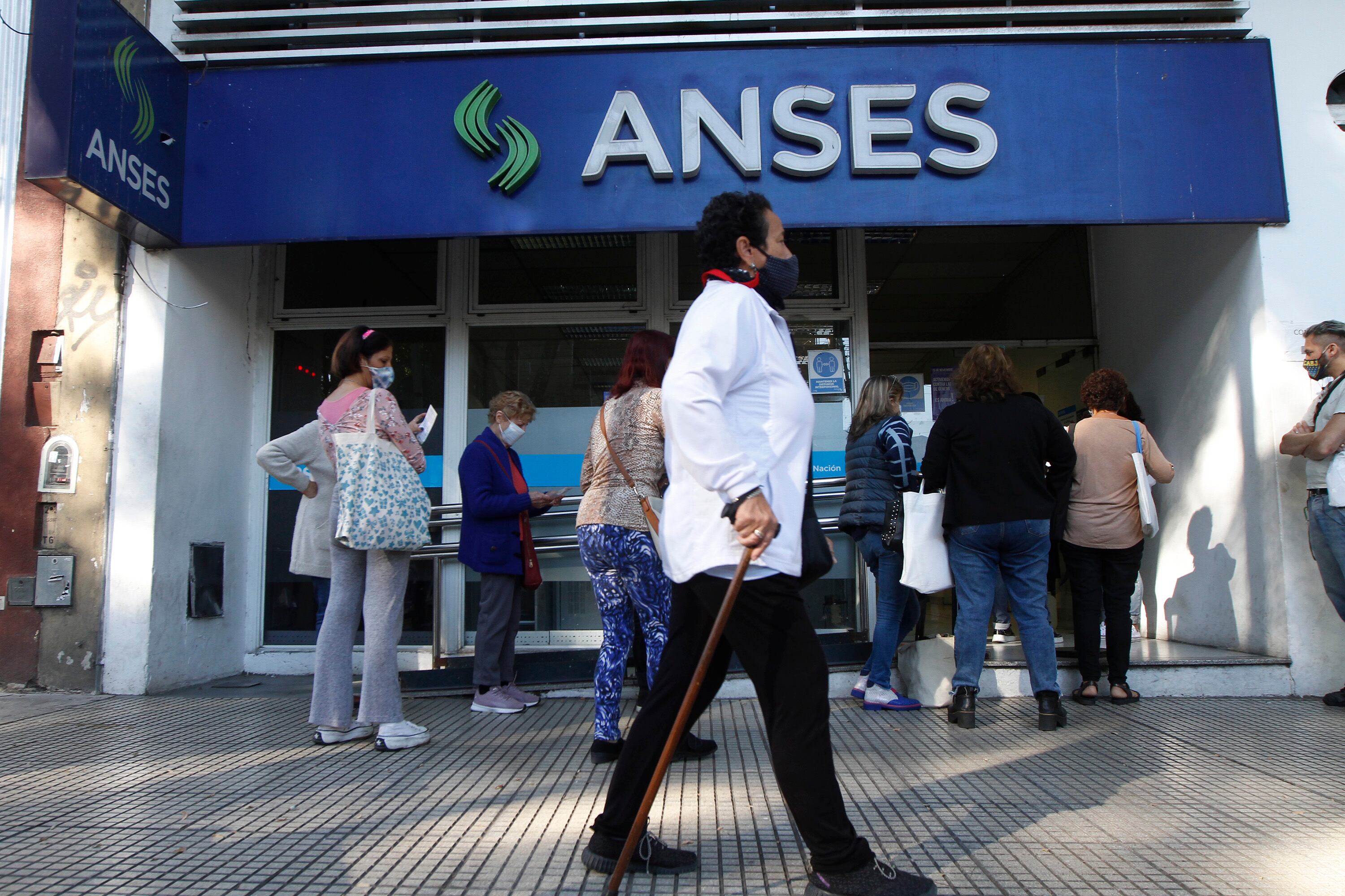 Jubilados: quienes cobran hoy lunes 26 de septiembre en ANSES Fotos: Carolina Camps
