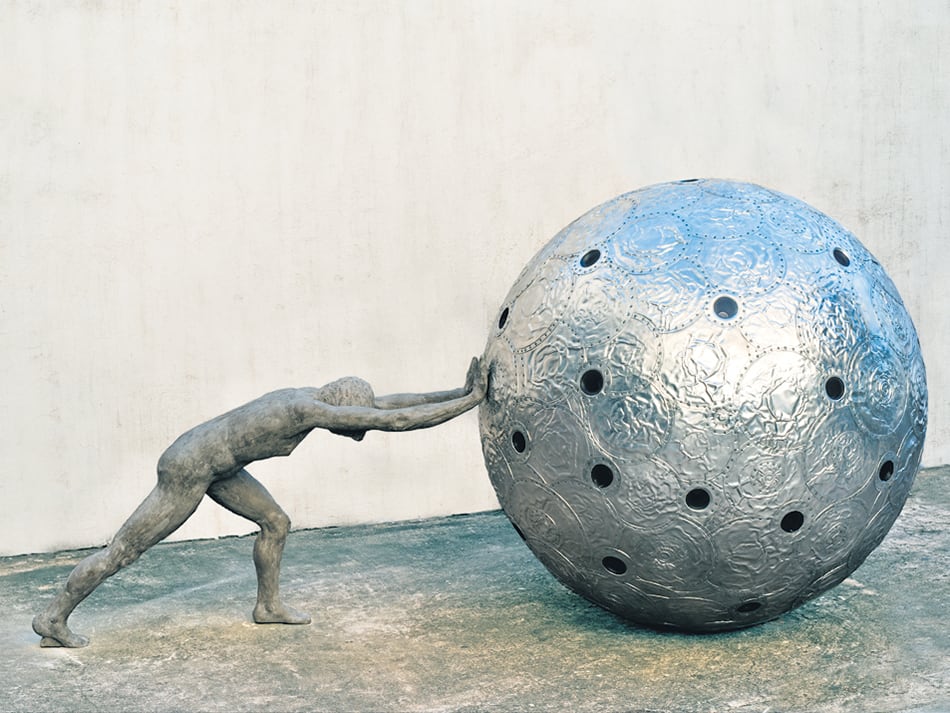 Sísifa, cemento y aluminio s/madera, 2017.