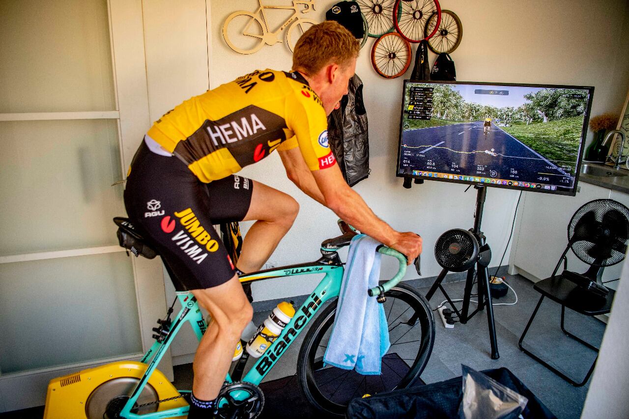 La tecnología ayuda para poder practicar ciclismo en medio del confinamiento.