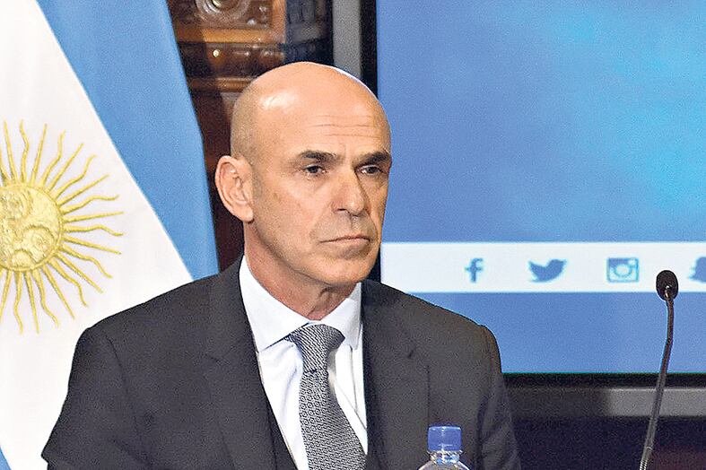 Gustavo Arribas sigue registrado en la AFA como intermediario activo en la venta de jugadores.