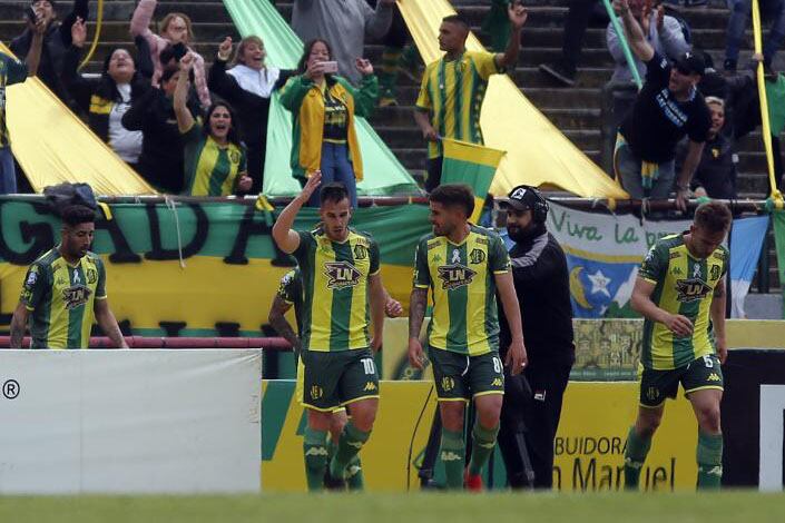 El equipo de Aldosivi fue agredido en su micro y el jugador Rufino Lucero fue herido