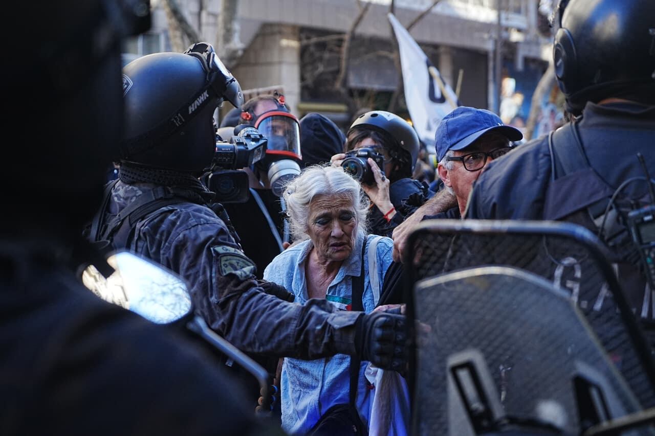 En Congreso, se realizó una nueva marcha de jubilados