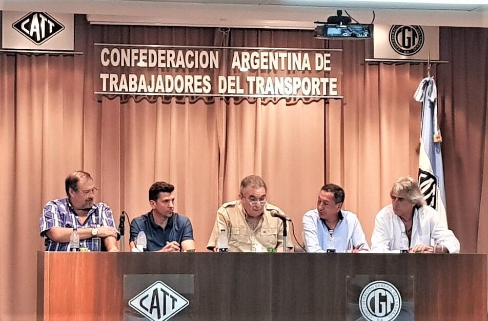 La secretaría general de la CATT que ocupa Juan Carlos Schmid (centro) está en disputa.