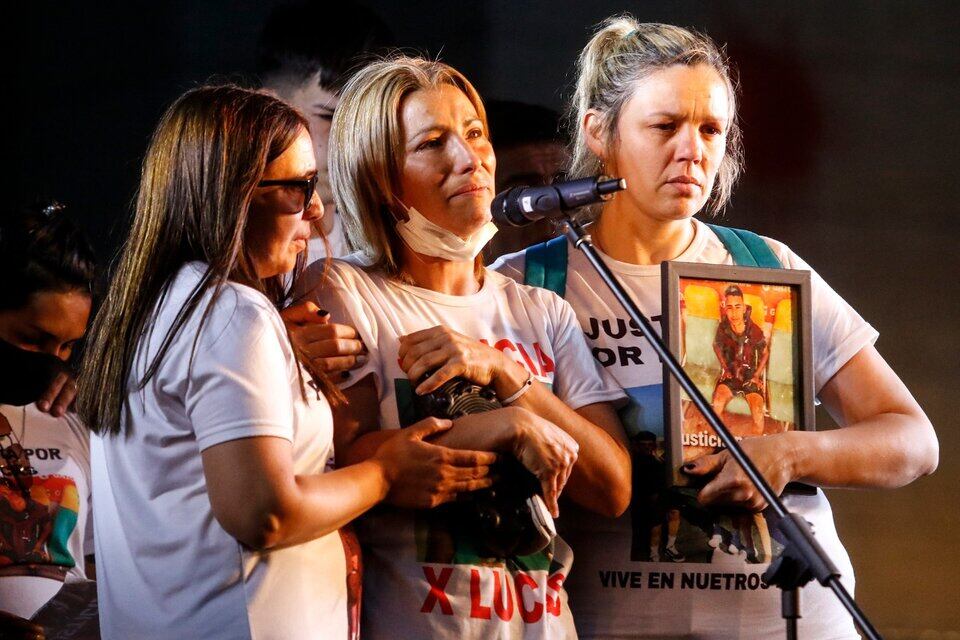 Cintia López, madre del joven asesinado por la Policía de la Ciudad, durante una de las protestas por el crimen.