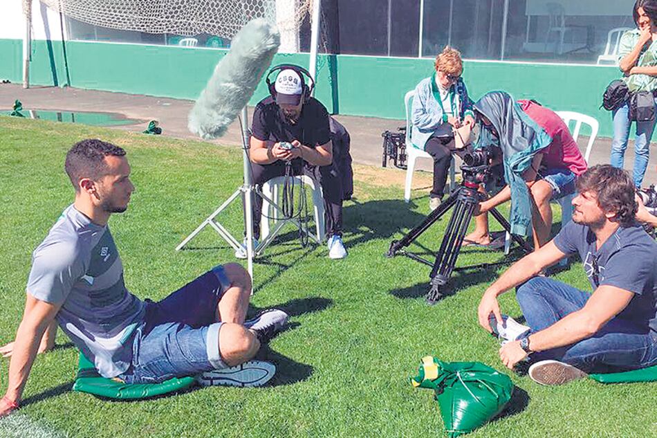 Escenas de la filmación de Por siempre Chape en el estadio de Chapecoense.
