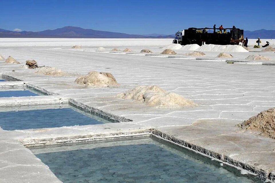 Dos mineras se suman al régimen de fomento a la inversión para exportaciones