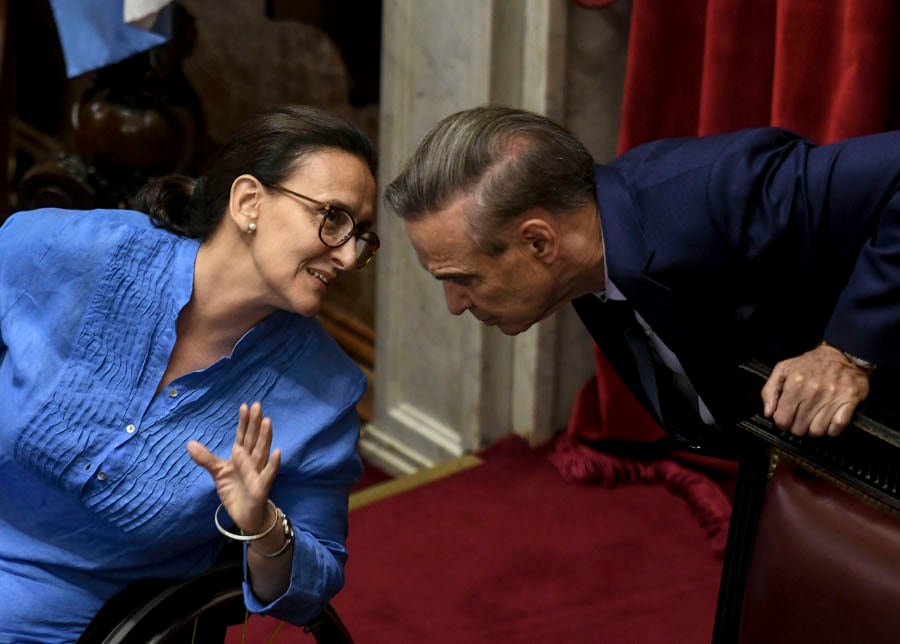 La vicepresidenta Gabriela Michetti y el jefe del bloque Justicialista, Miguel Pichetto.